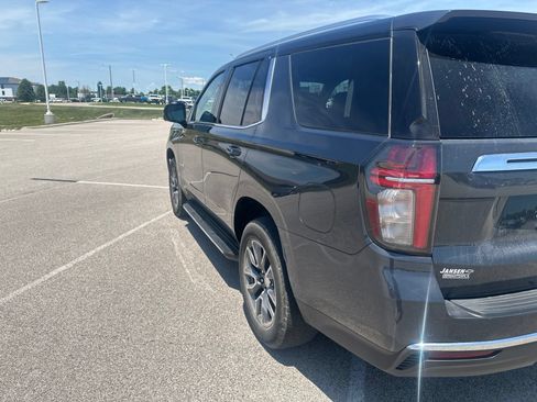 Used 2022 Chevrolet Tahoe LT w/ Luxury Package AWD/4WD image 7
