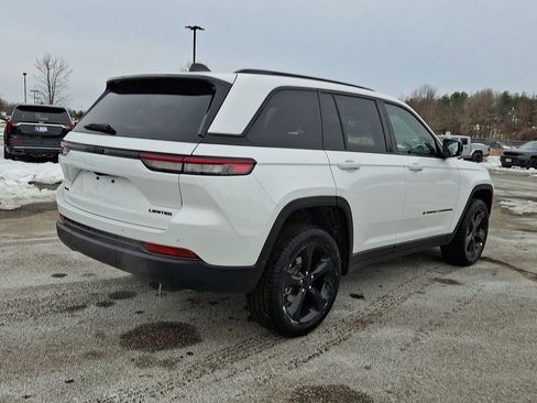 New 2025 Jeep Grand Cherokee Limited w/ Black Appearance Package AWD/4WD image 8