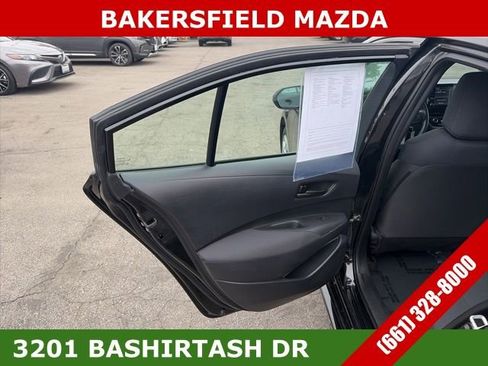 Used 2022 Toyota Corolla LE image 16