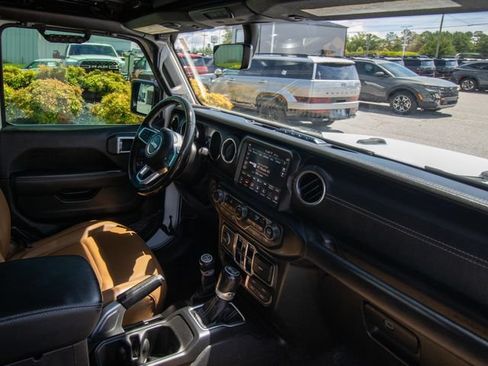 Used 2021 Jeep Wrangler Unlimited Sahara w/ Cold Weather Group AWD/4WD image 22