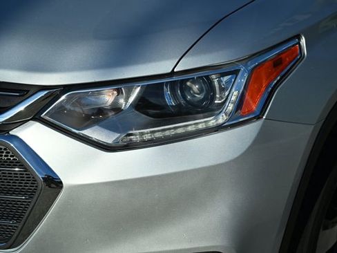 Used 2020 Chevrolet Traverse LT w/ LT Premium Package image 13