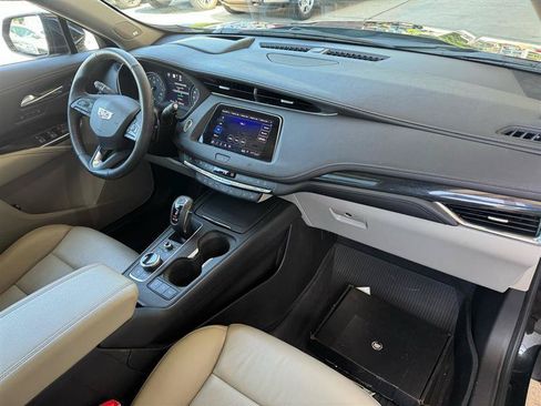 Used 2019 Cadillac XT4 Premium Luxury AWD/4WD image 19