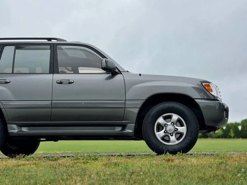 Used 2000 Toyota Land Cruiser AWD/4WD image 10