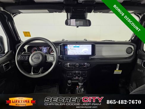 New 2025 Jeep Gladiator Sport image 28