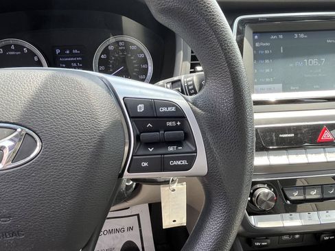 Used 2019 Hyundai Sonata SE FWD image 11