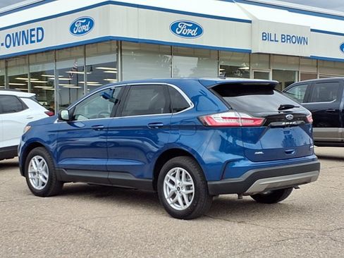 Certified 2023 Ford Edge SEL w/ Convenience Package AWD/4WD image 2