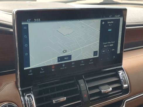 Used 2023 Lincoln Navigator Reserve image 16