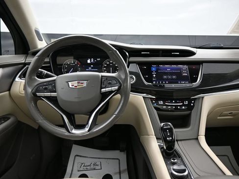 Used 2020 Cadillac XT6 Premium Luxury FWD image 15
