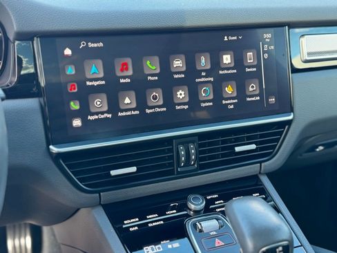 Used 2023 Porsche Cayenne S Platinum image 19