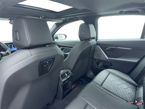 Used 2025 BMW 530i image 39