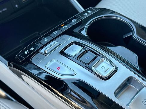 Used 2023 Hyundai Tucson Limited image 25