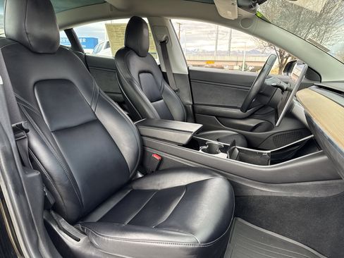 Used 2018 Tesla Model 3 Long Range image 18