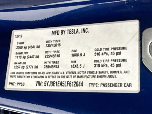 Used 2020 Tesla Model 3 Standard Range RWD image 52