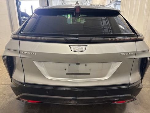 Used 2024 Cadillac Lyriq Sport w/ LPO, Floor Liner Package AWD/4WD image 5