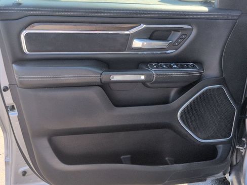 Used 2021 RAM 1500 Laramie AWD/4WD image 12