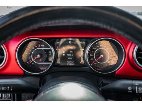 Used 2020 Jeep Gladiator Rubicon image 12