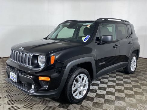 Used 2022 Jeep Renegade Latitude w/ Convenience Group AWD/4WD image 2