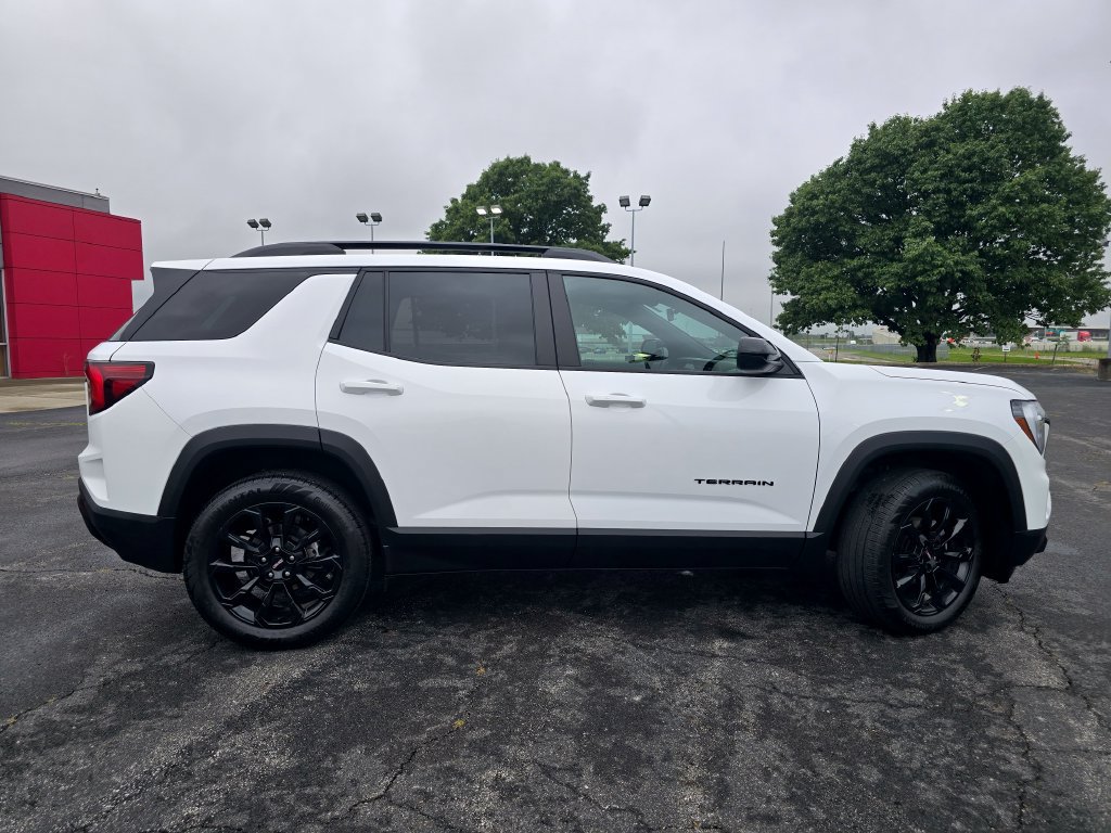 Used 2026 GMC Terrain Elevation w/ Elevation Premium Package AWD/4WD image 17