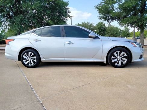 Used 2021 Nissan Altima 2.5 S w/ Driver Assist Package FWD image 4