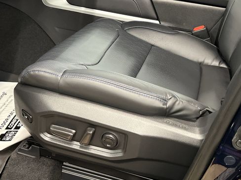 New 2024 Toyota Tundra Platinum AWD/4WD image 8