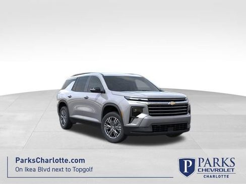 New 2026 Chevrolet Traverse LT w/ Driver Confidence Package image 1