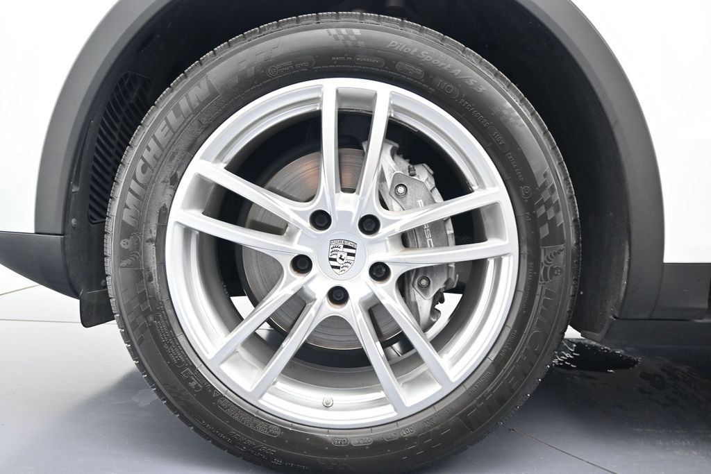 Certified 2020 Porsche Cayenne AWD/4WD image 37