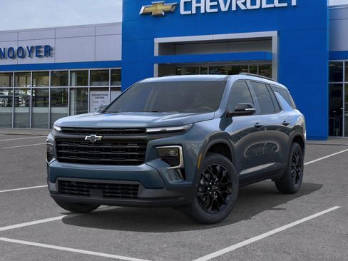 New 2026 Chevrolet Traverse LT w/ Midnight/Sport Edition image 6