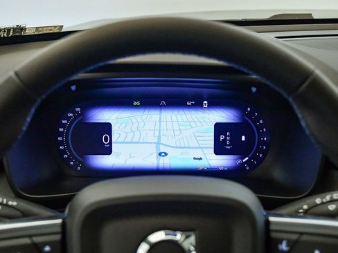 New 2026 Volvo XC40 B4 Plus w/ Climate Package image 25