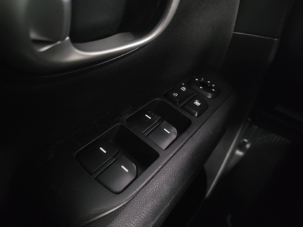 Used 2016 Kia Soul FWD image 27