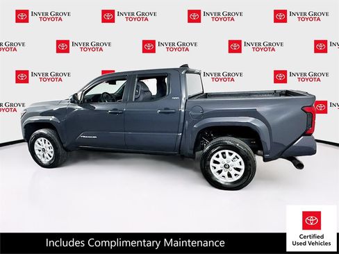 Certified 2025 Toyota Tacoma SR5 AWD/4WD image 7