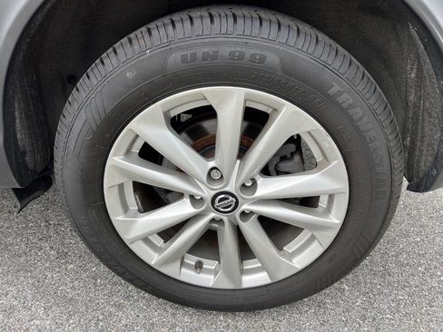 Used 2019 Nissan Rogue Sport SV w/ Technology Package image 17