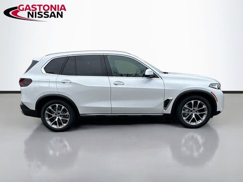 Used 2024 BMW X5 xDrive50e w/ Parking Assistance Package image 10