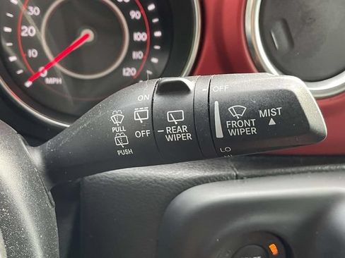 Used 2019 Jeep Wrangler Unlimited Rubicon AWD/4WD image 24