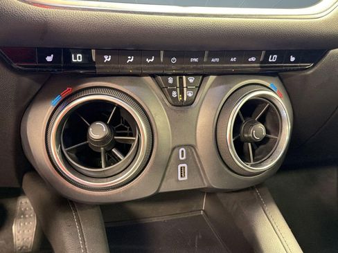 Used 2020 Chevrolet Blazer LT FWD image 22