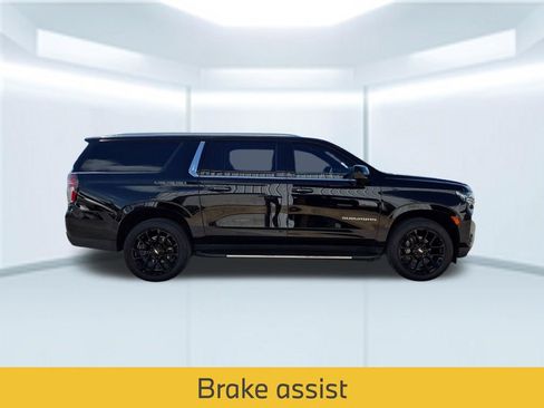 Used 2023 Chevrolet Suburban LS RWD image 8