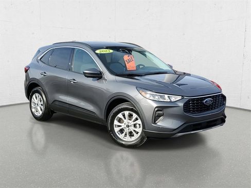 Used 2023 Ford Escape Active w/ Tech Pack #2 image 2