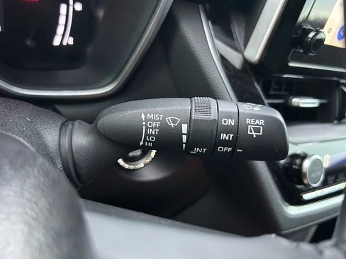 Used 2025 Toyota Corolla Cross XLE w/ Convenience Package FWD image 22