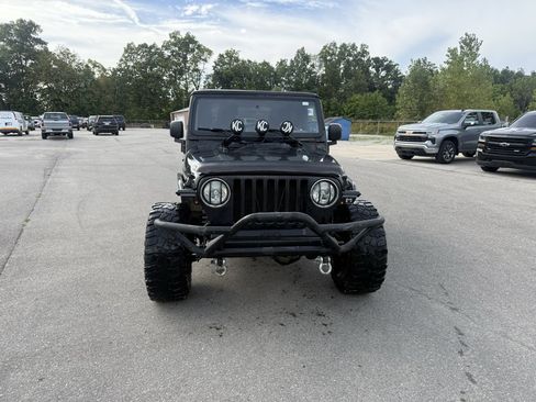 Used 2005 Jeep Wrangler Rubicon AWD/4WD image 9