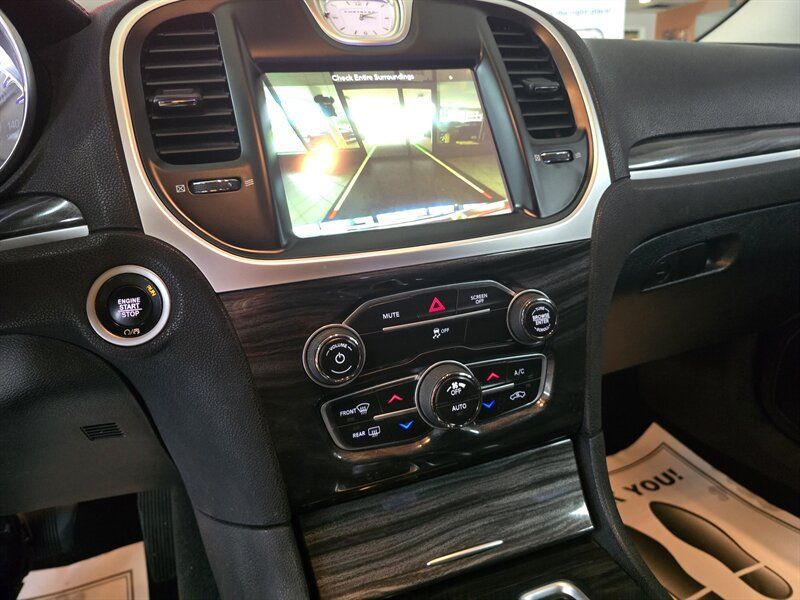 Used 2019 Chrysler 300 Touring w/ Driver Convenience Group AWD/4WD image 22