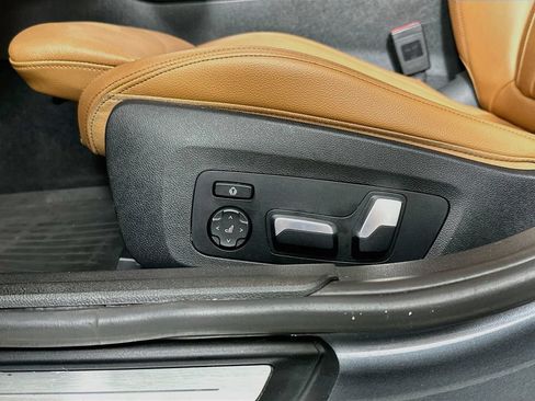 Used 2019 BMW 330i xDrive Sedan w/ Convenience Package AWD/4WD image 23