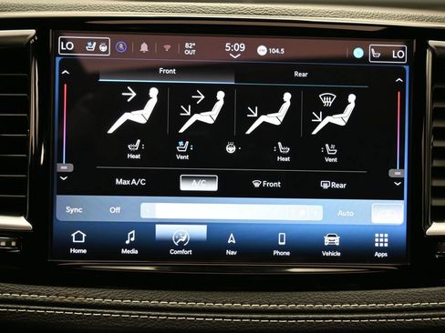 Used 2025 Chrysler Pacifica Limited FWD image 26