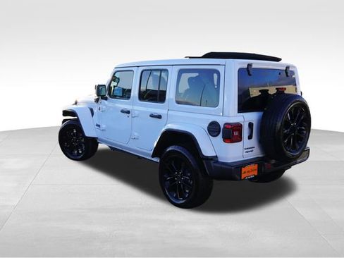 Certified 2025 Jeep Wrangler Unlimited Sahara w/ Safety Group image 7