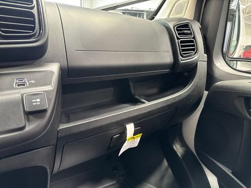 Used 2026 RAM ProMaster 2500 w/ Convenience Group FWD image 28