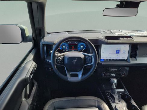 New 2025 Ford Bronco Outer Banks image 16