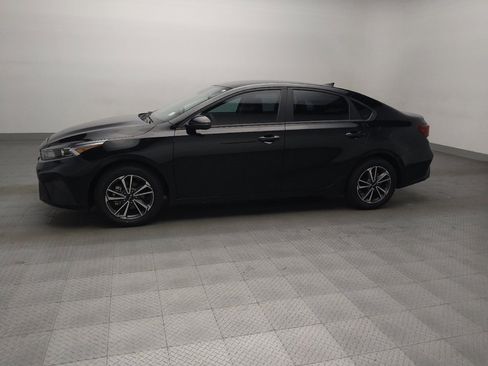 Used 2022 Kia Forte LXS w/ LXS Technology Package image 2