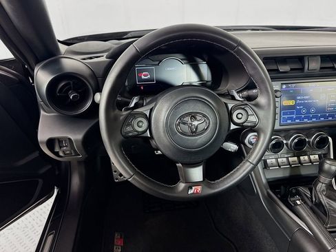 Used 2024 Toyota GR86 Premium image 21