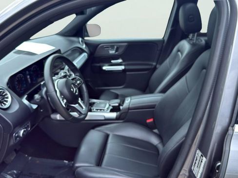 Certified 2022 Mercedes-Benz GLB 250 4MATIC image 19