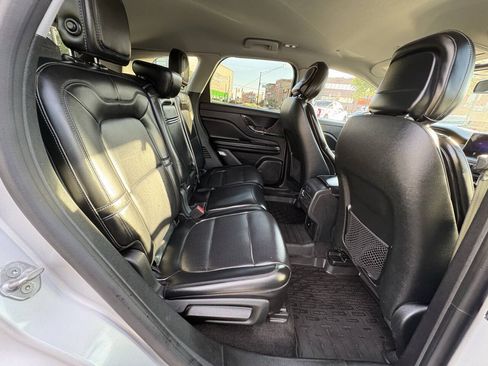 Used 2020 Lincoln Corsair AWD w/ Equipment Group 101A image 25