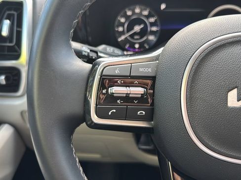 Used 2023 Kia Sorento SX FWD image 18