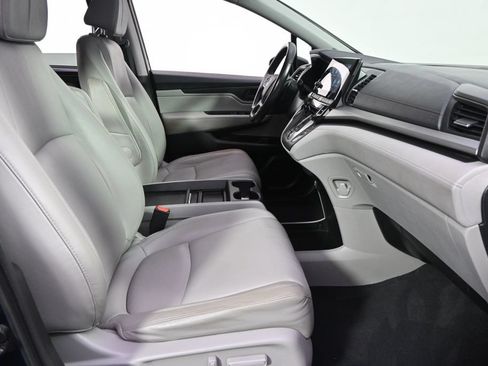 Used 2019 Honda Odyssey EX-L image 16